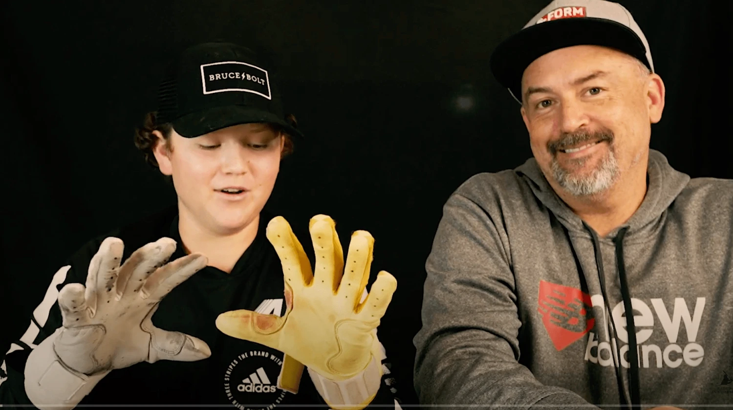 Bruce Bolt PREMIUM PRO Short Cuff Batting Gloves: White 5 Bruce Bolt PREMIUM PRO Short Cuff Batting Gloves: White - Image 3